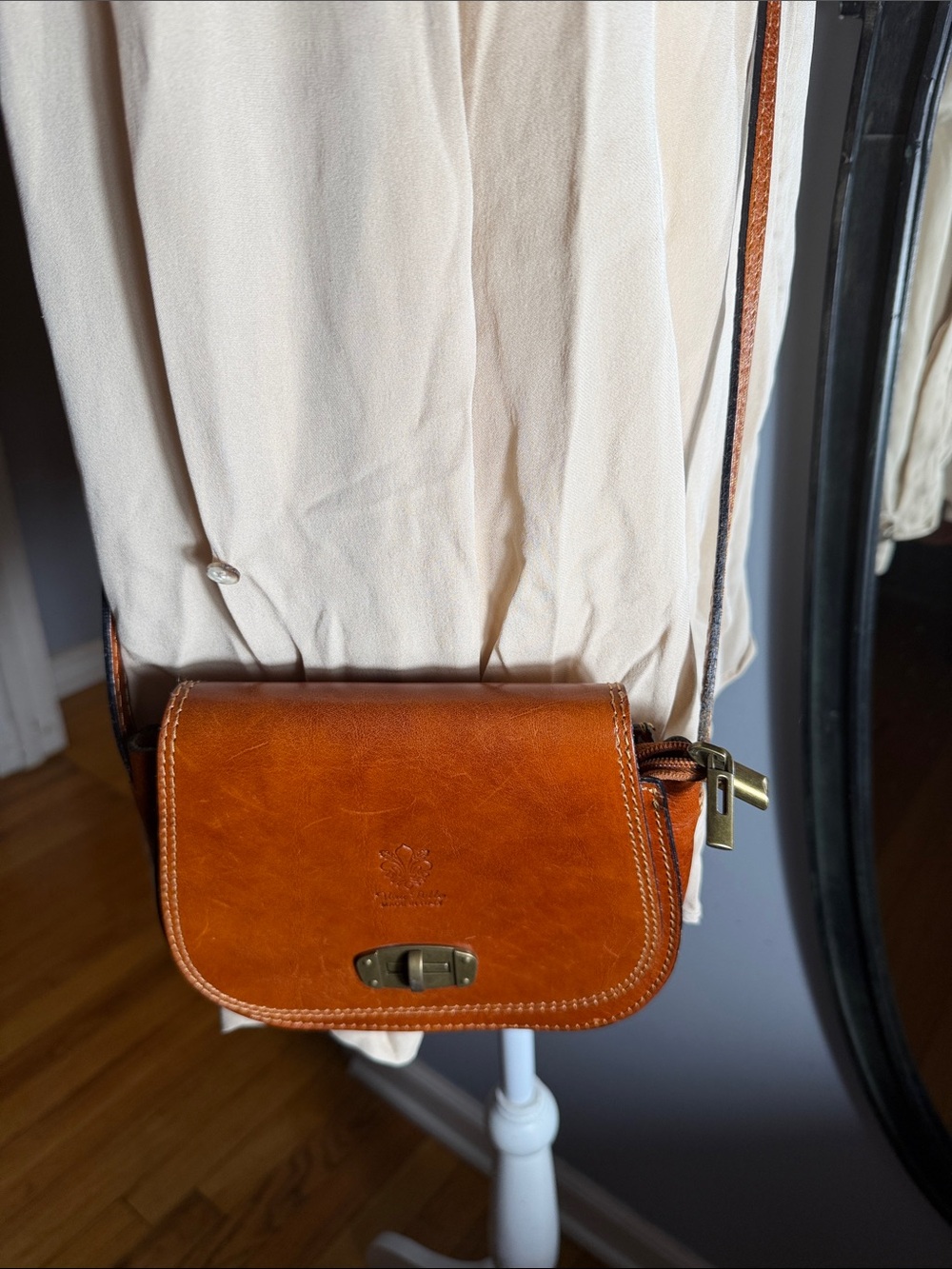 Vintage Vera Pelle Saddle Crossbody in Chestnut Brown with Brass Turn-Lock